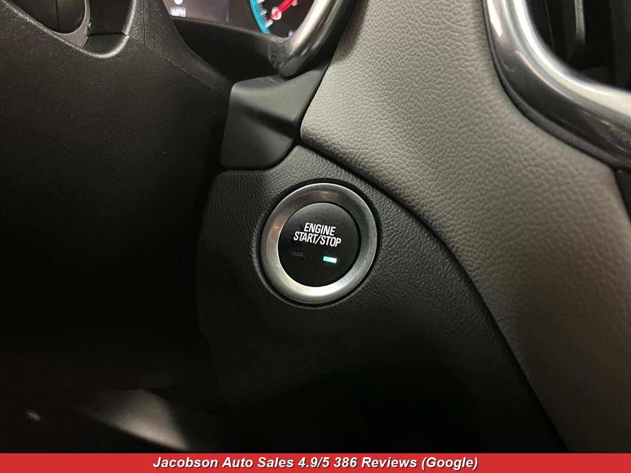 2021 Chevrolet Equinox LS 4x4 - Photo 10 - Oshkosh, WI 54901