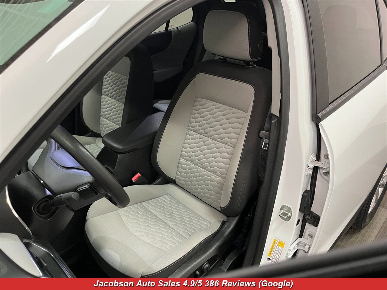 2021 Chevrolet Equinox LS 4x4 - Photo 28 - Oshkosh, WI 54901