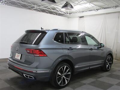 2022 Volkswagen Tiguan SEL R-Line 4Motion   - Photo 43 - Oshkosh, WI 54901