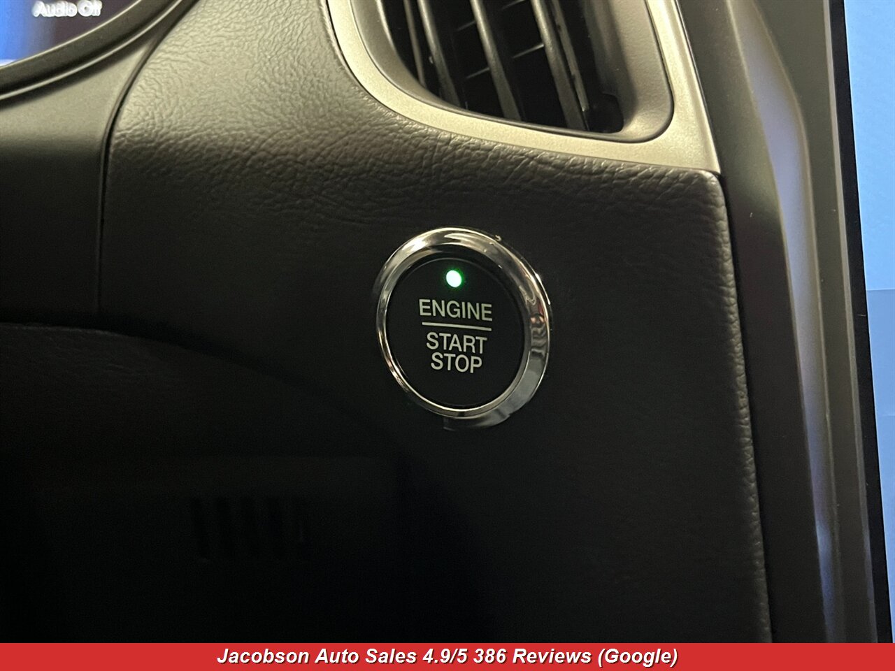2024 Ford Edge SEL AWD - Photo 9 - Oshkosh, WI 54901