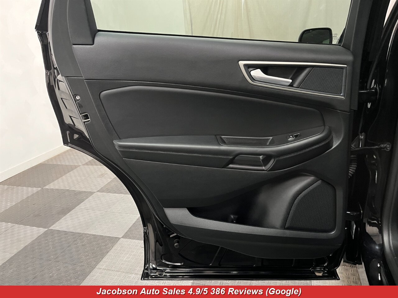 2024 Ford Edge SEL AWD - Photo 34 - Oshkosh, WI 54901