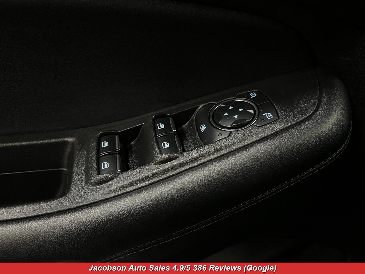 2024 Ford Edge SEL AWD - Photo 2 - Oshkosh, WI 54901