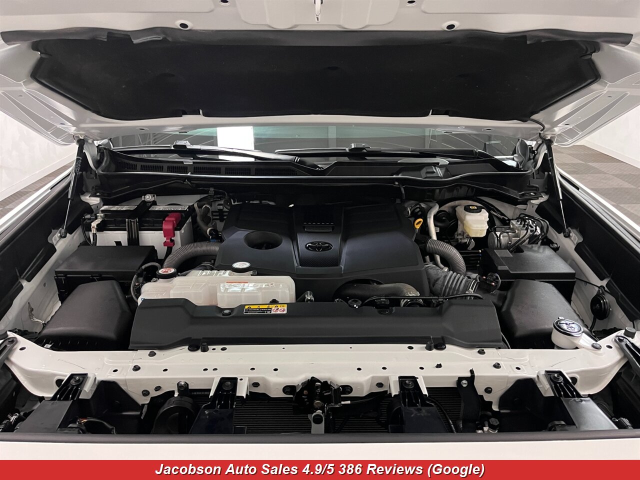 2024 Toyota Tundra SR5 CrewMax LB 4x4 - Photo 61 - Oshkosh, WI 54901