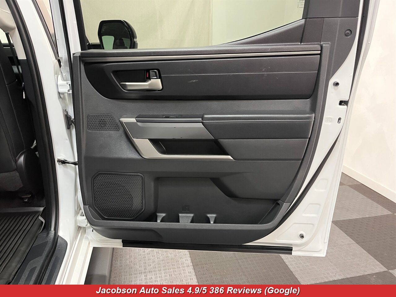 2024 Toyota Tundra SR5 CrewMax LB 4x4 - Photo 40 - Oshkosh, WI 54901