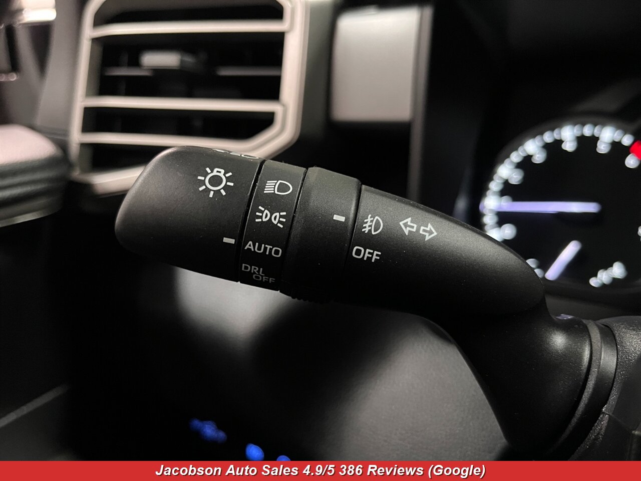 2024 Toyota Tundra SR5 CrewMax LB 4x4 - Photo 8 - Oshkosh, WI 54901