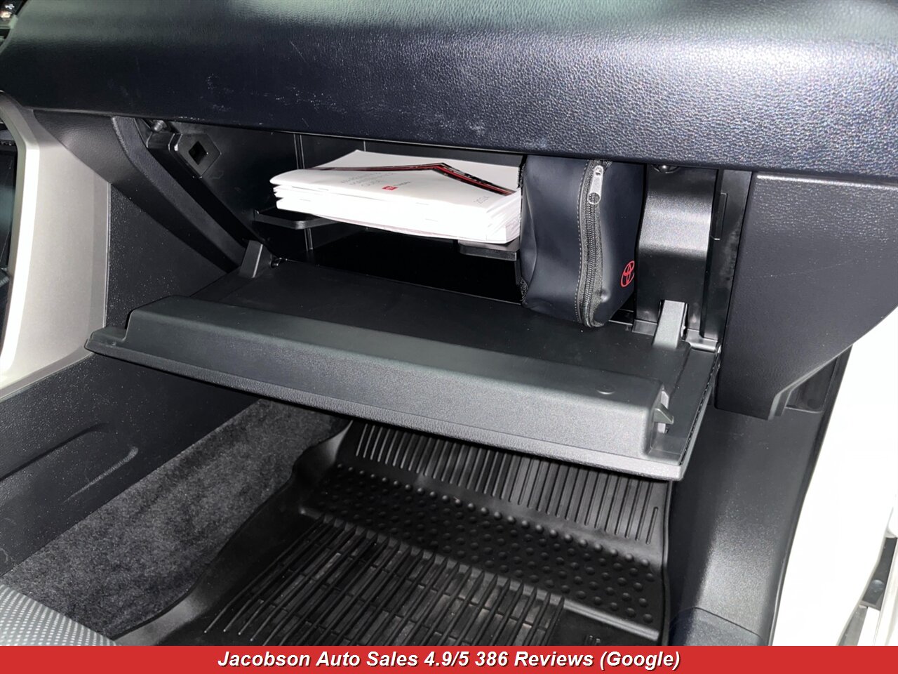 2024 Toyota Tundra SR5 CrewMax LB 4x4 - Photo 48 - Oshkosh, WI 54901