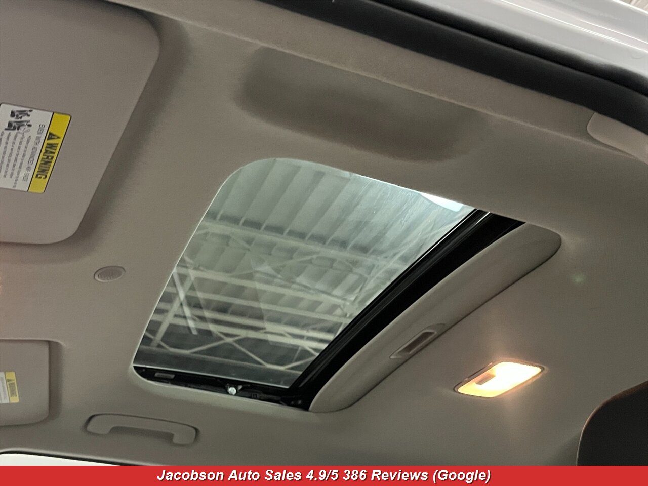 2023 Hyundai VENUE SEL - Photo 24 - Oshkosh, WI 54901