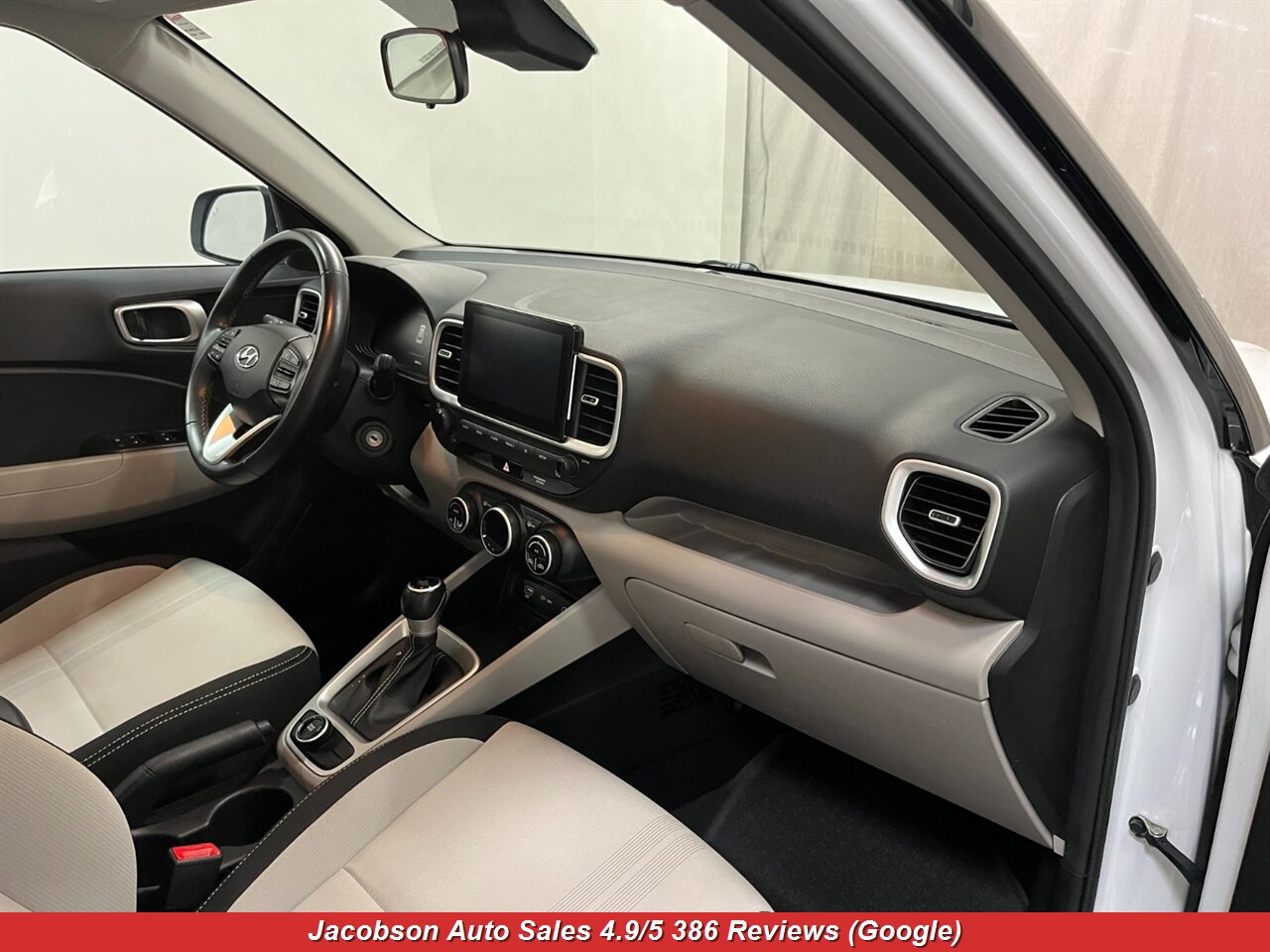 2023 Hyundai VENUE SEL - Photo 39 - Oshkosh, WI 54901