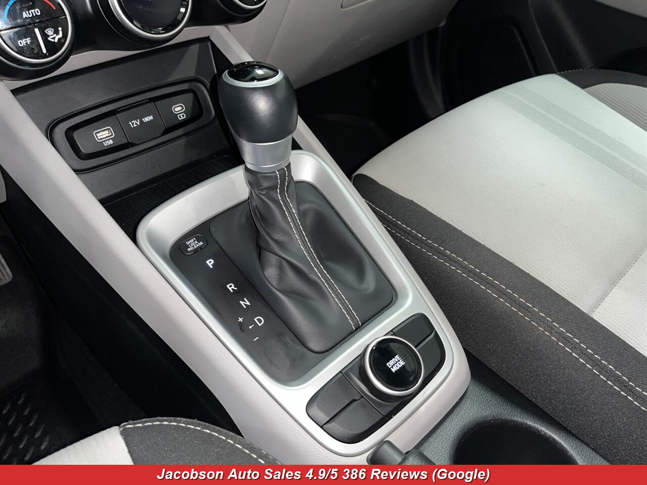 2023 Hyundai VENUE SEL - Photo 20 - Oshkosh, WI 54901