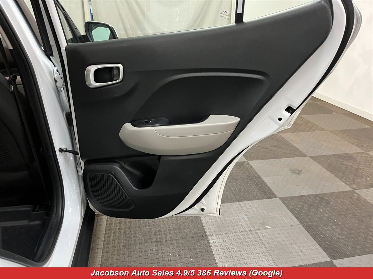 2023 Hyundai VENUE SEL - Photo 33 - Oshkosh, WI 54901