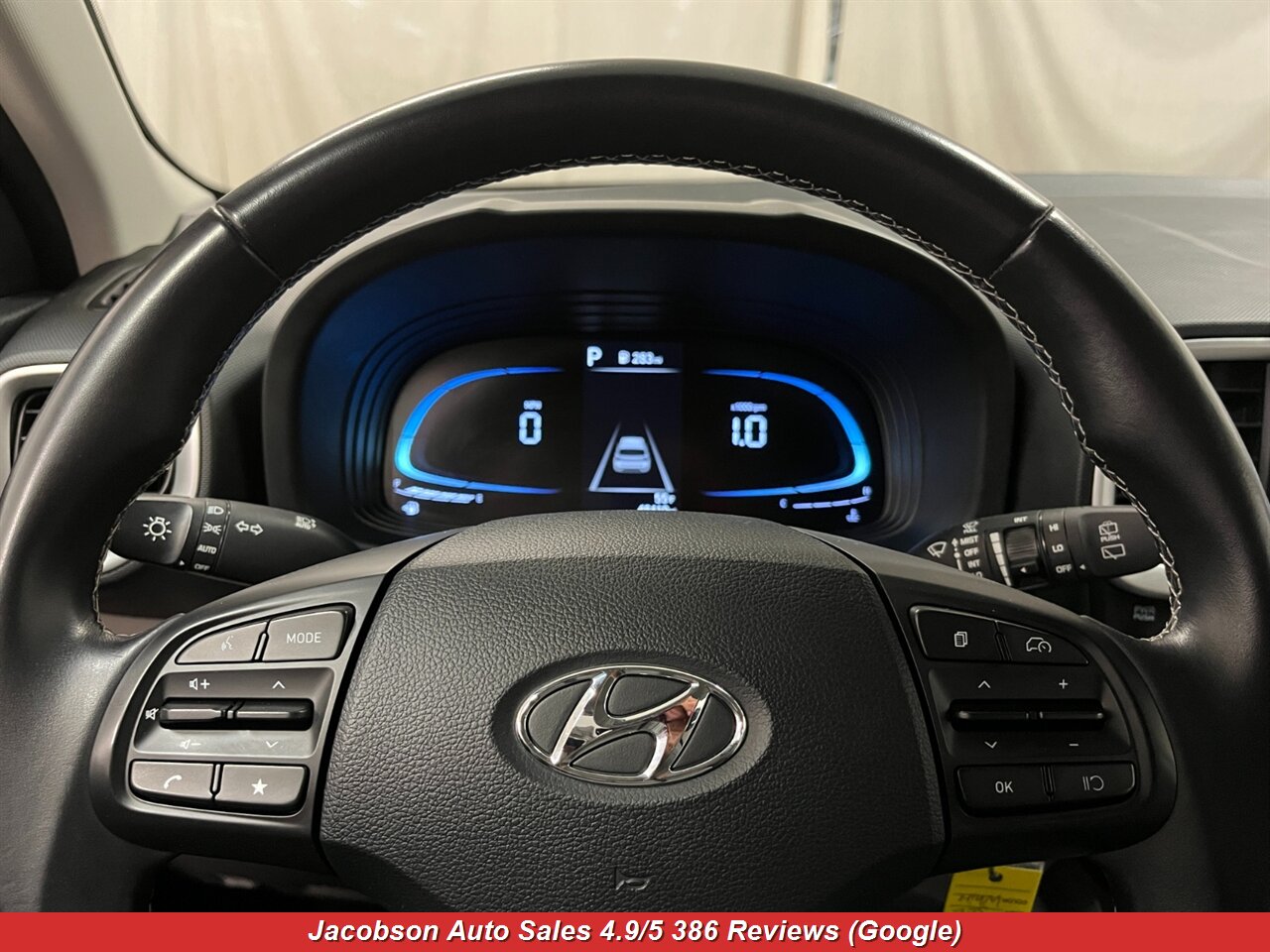 2023 Hyundai VENUE SEL - Photo 8 - Oshkosh, WI 54901