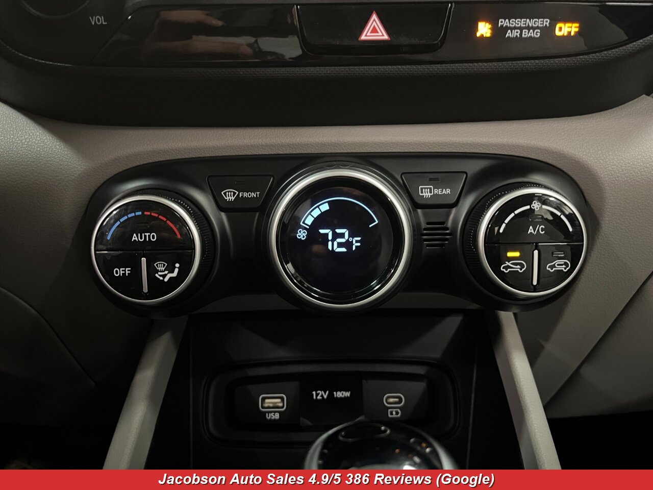 2023 Hyundai VENUE SEL - Photo 19 - Oshkosh, WI 54901