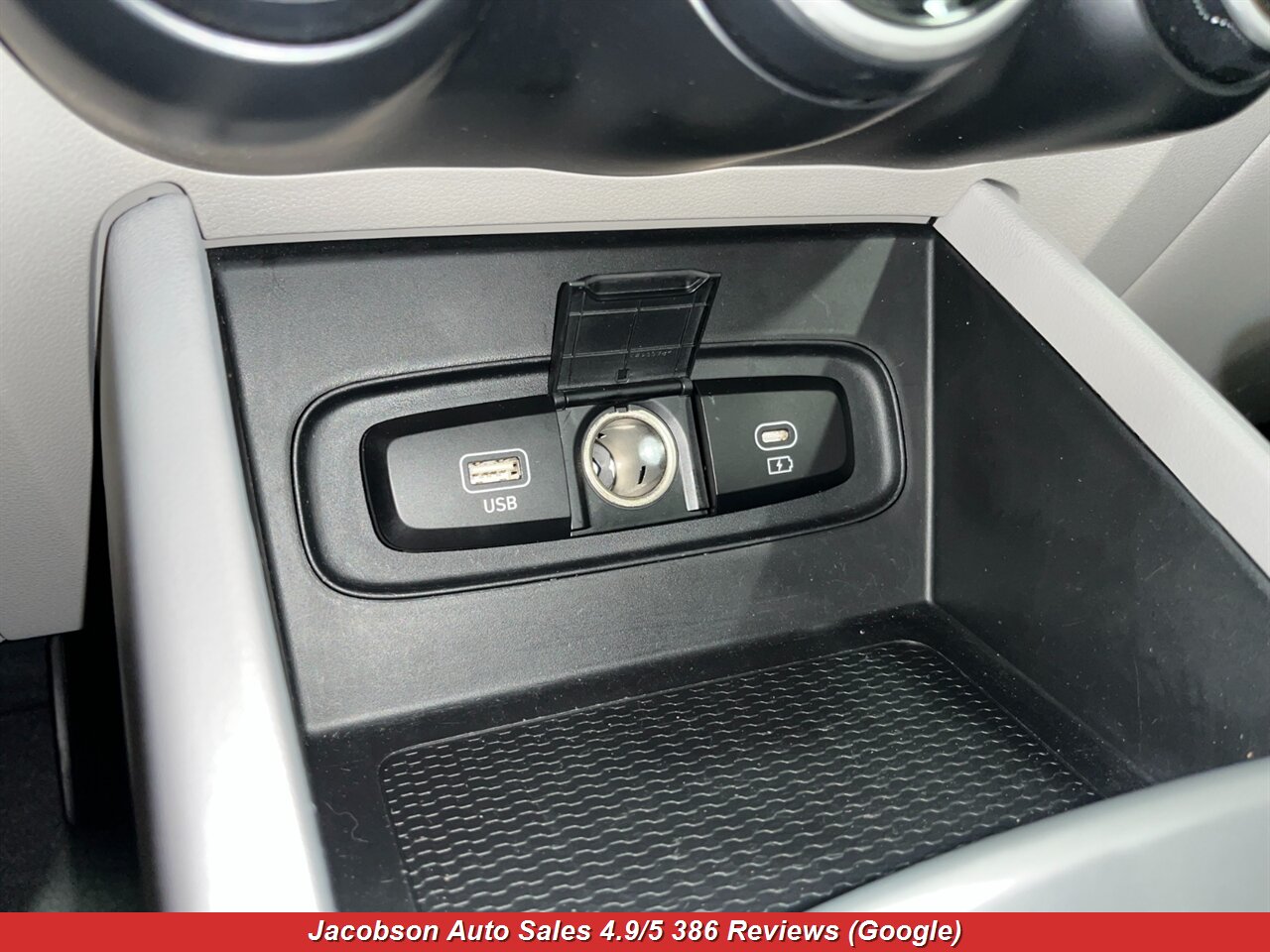 2023 Hyundai VENUE SEL - Photo 21 - Oshkosh, WI 54901