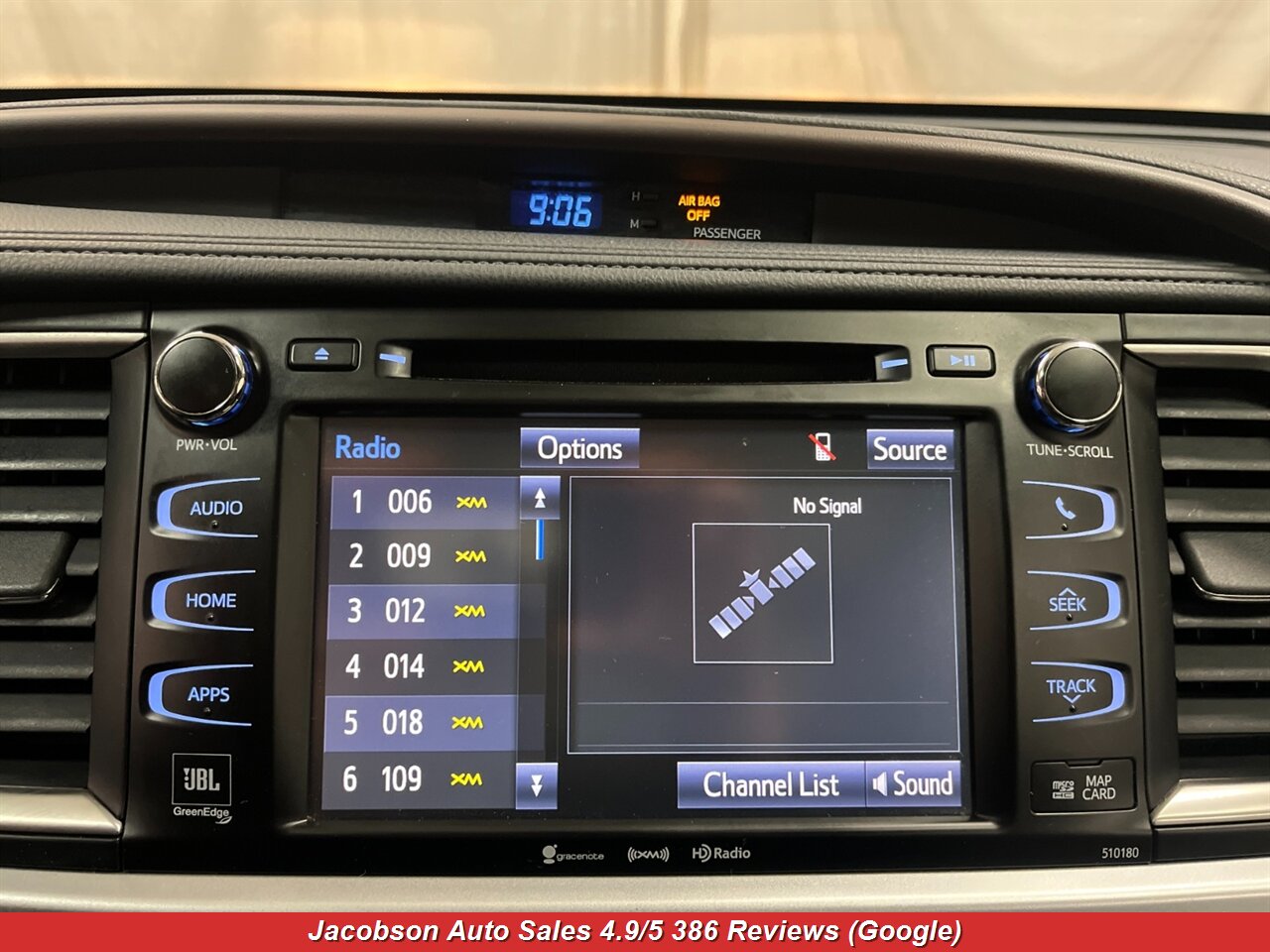 2018 Toyota Highlander Limited Platinum AWD - Photo 20 - Oshkosh, WI 54901