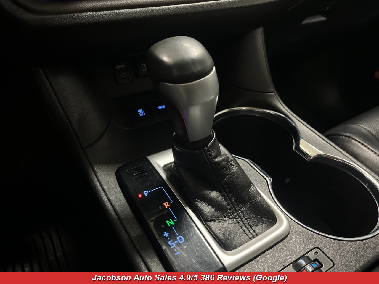 2018 Toyota Highlander Limited Platinum AWD - Photo 22 - Oshkosh, WI 54901