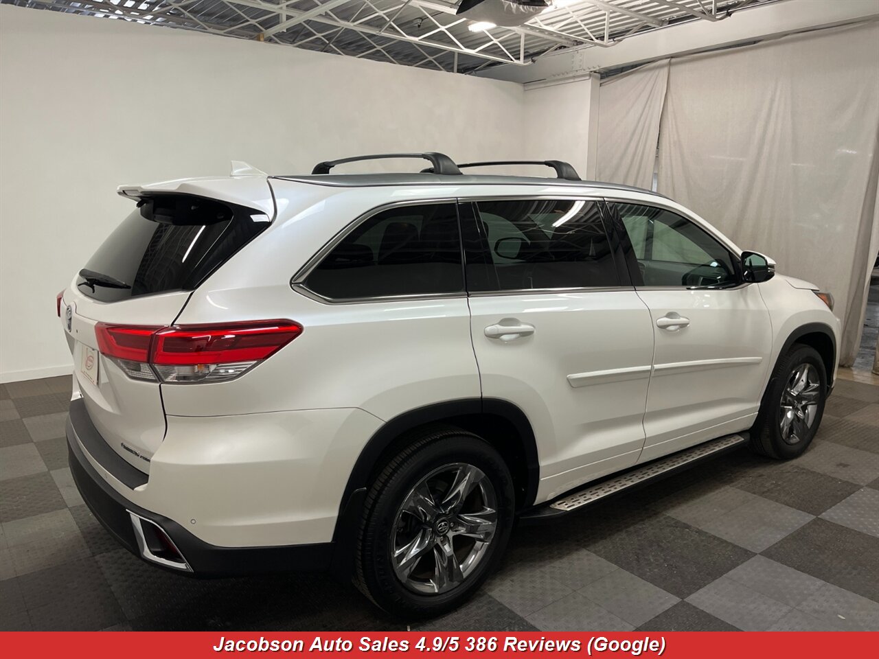 2018 Toyota Highlander Limited Platinum AWD - Photo 51 - Oshkosh, WI 54901