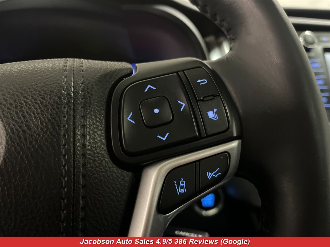 2018 Toyota Highlander Limited Platinum AWD - Photo 13 - Oshkosh, WI 54901