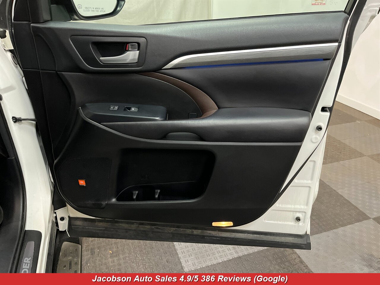 2018 Toyota Highlander Limited Platinum AWD - Photo 45 - Oshkosh, WI 54901