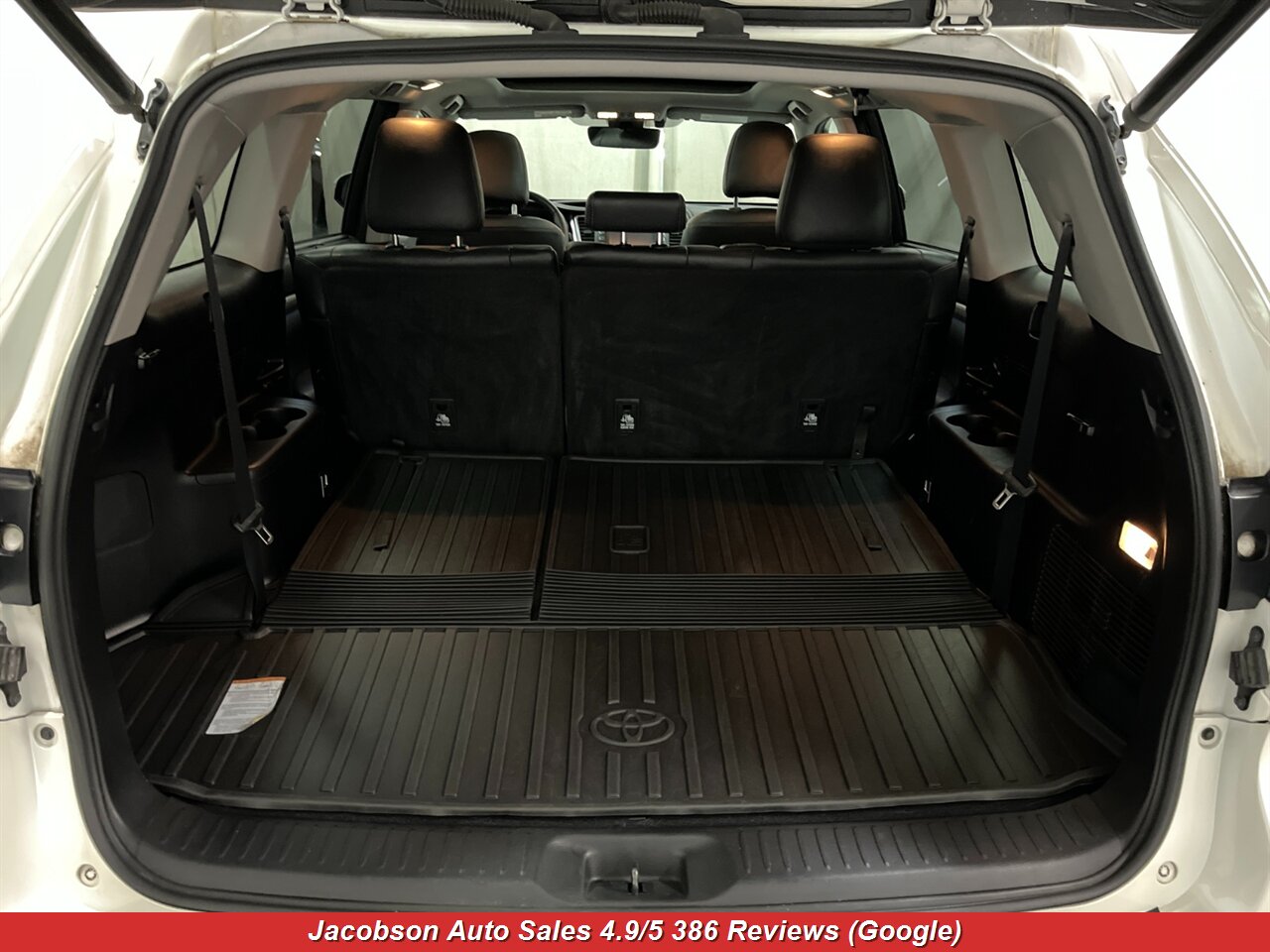 2018 Toyota Highlander Limited Platinum AWD - Photo 56 - Oshkosh, WI 54901