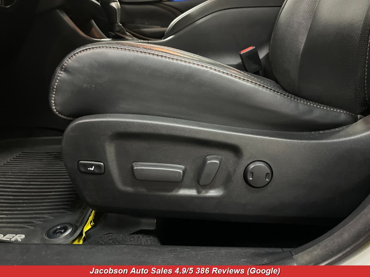 2018 Toyota Highlander Limited Platinum AWD - Photo 35 - Oshkosh, WI 54901