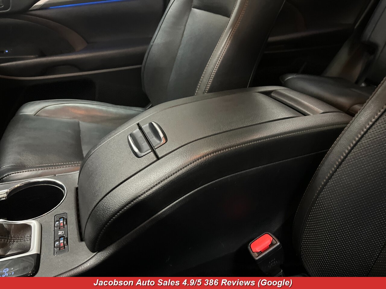 2018 Toyota Highlander Limited Platinum AWD - Photo 26 - Oshkosh, WI 54901