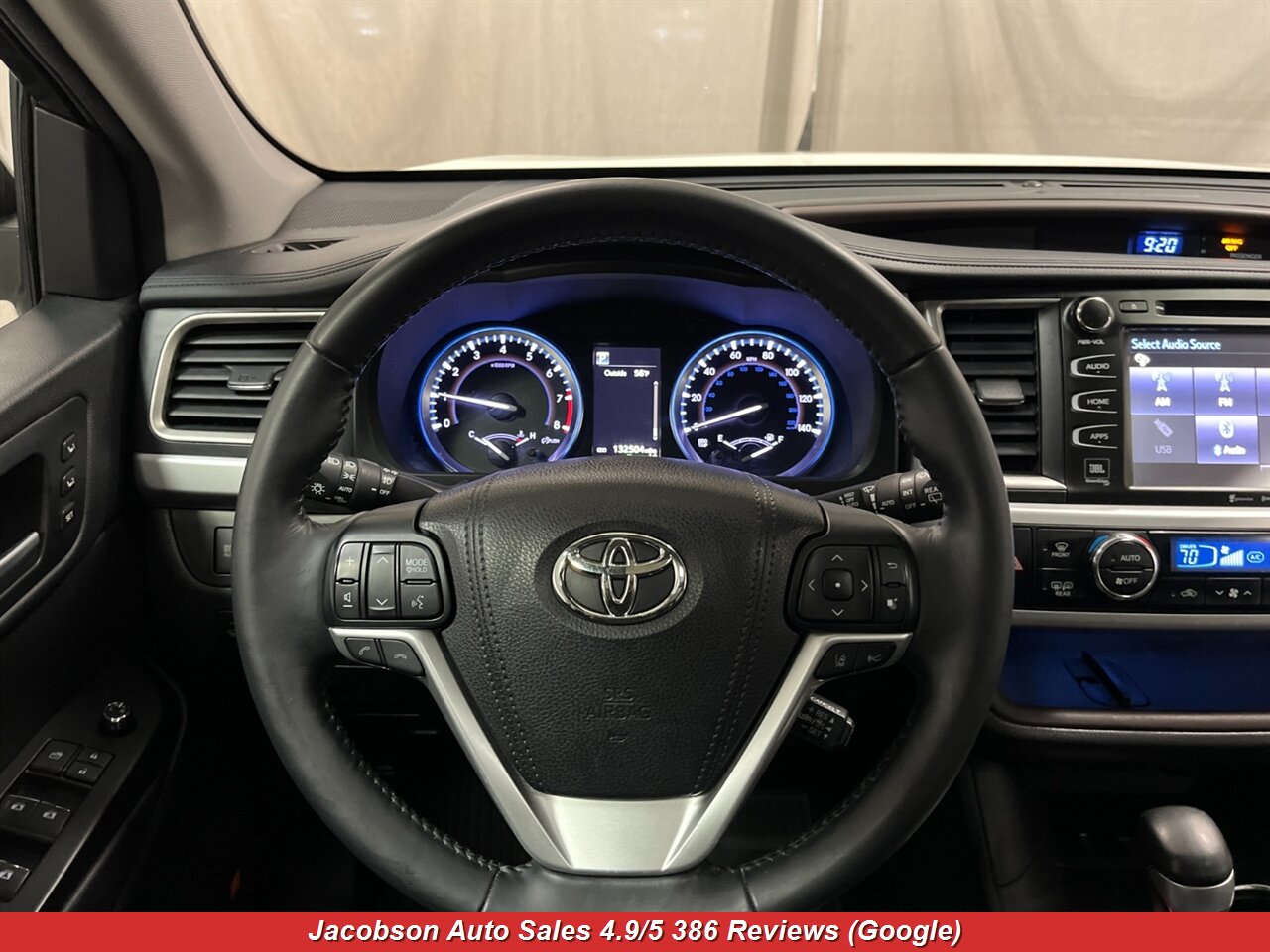 2018 Toyota Highlander Limited Platinum AWD - Photo 7 - Oshkosh, WI 54901