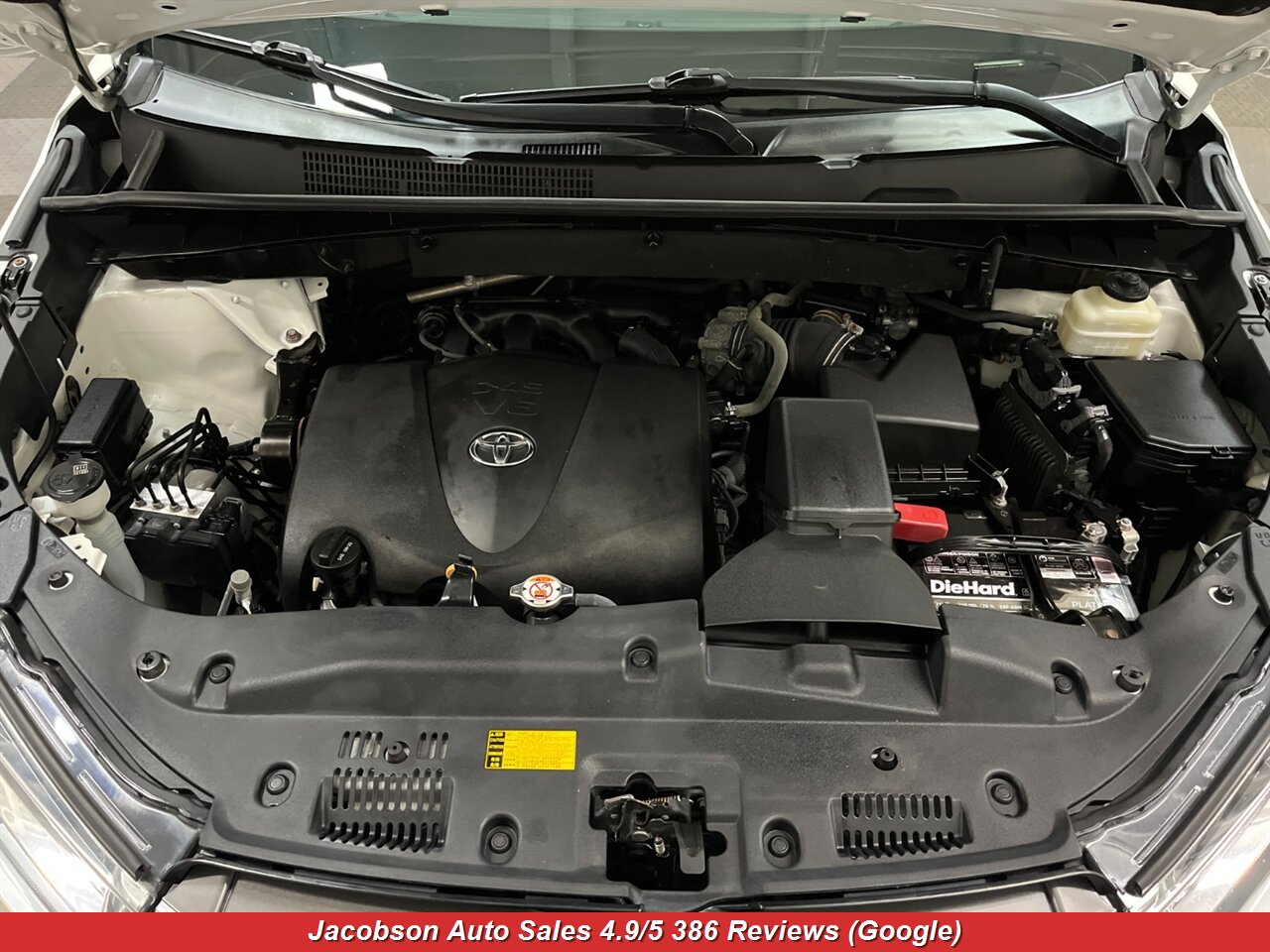 2018 Toyota Highlander Limited Platinum AWD - Photo 63 - Oshkosh, WI 54901