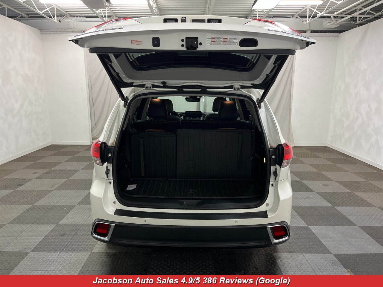 2018 Toyota Highlander Limited Platinum AWD - Photo 53 - Oshkosh, WI 54901