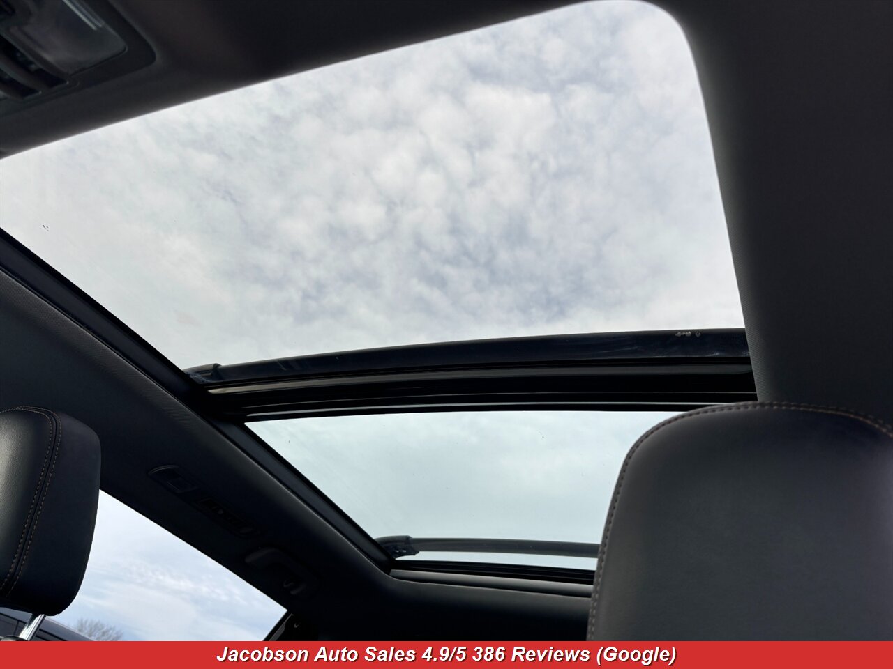 2018 Toyota Highlander Limited Platinum AWD - Photo 28 - Oshkosh, WI 54901