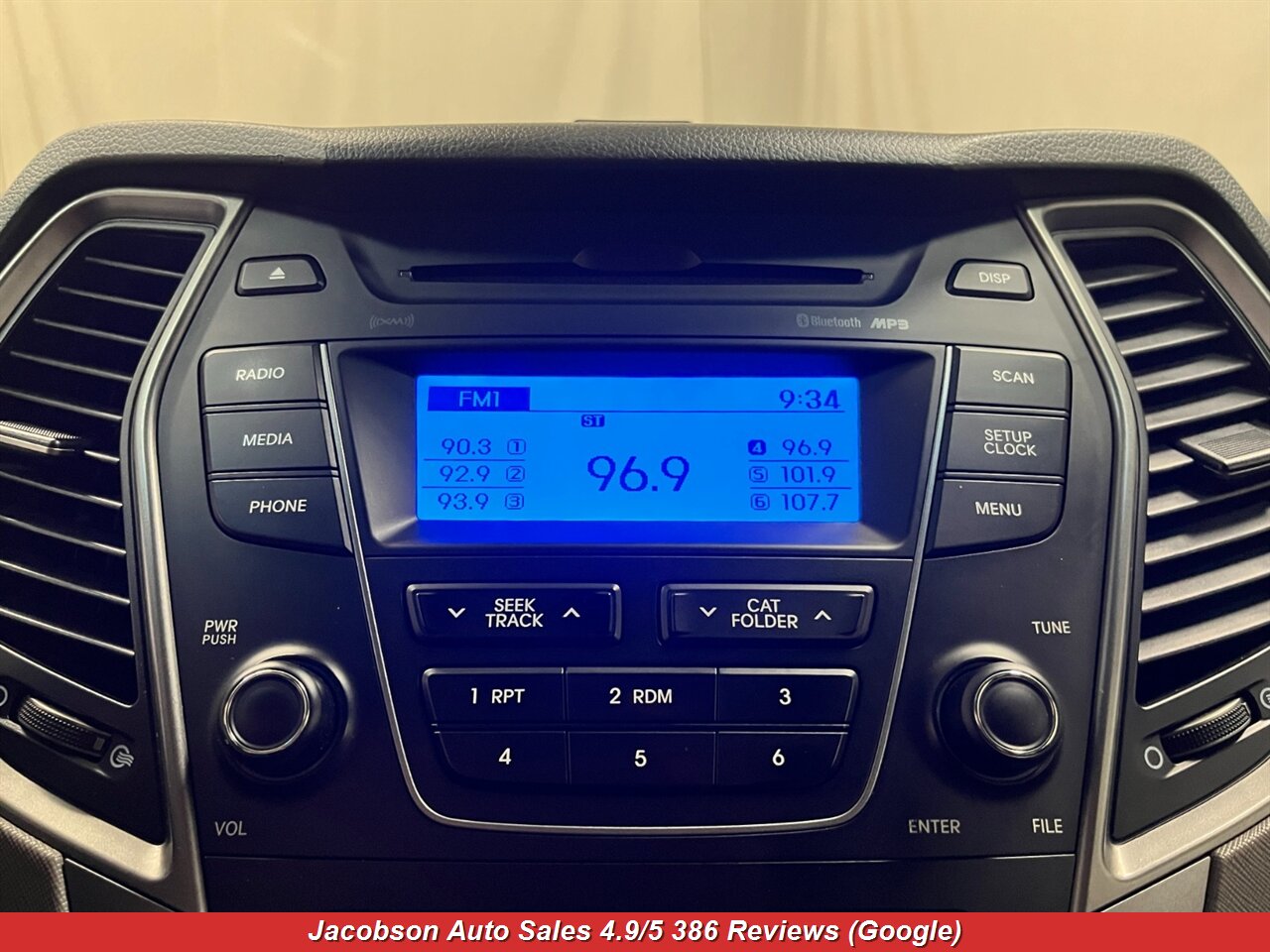 2014 Hyundai SANTA FE Sport 2.4L AWD - Photo 12 - Oshkosh, WI 54901
