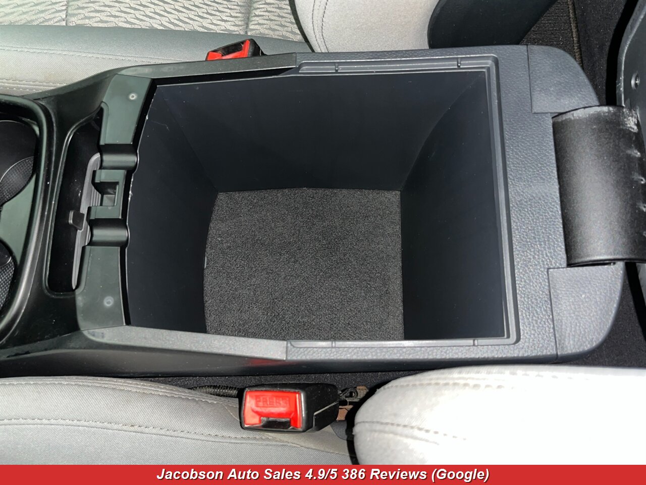 2014 Hyundai SANTA FE Sport 2.4L AWD - Photo 20 - Oshkosh, WI 54901
