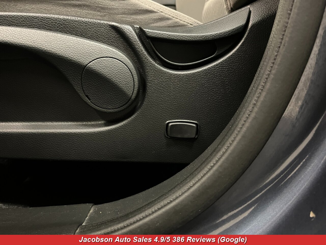2014 Hyundai SANTA FE Sport 2.4L AWD - Photo 25 - Oshkosh, WI 54901