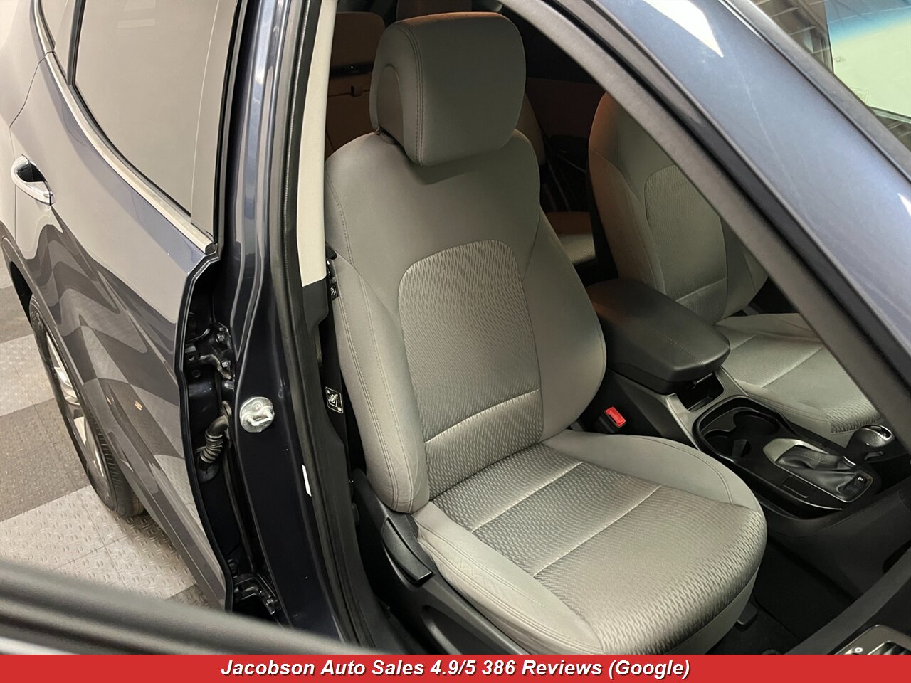 2014 Hyundai SANTA FE Sport 2.4L AWD - Photo 45 - Oshkosh, WI 54901
