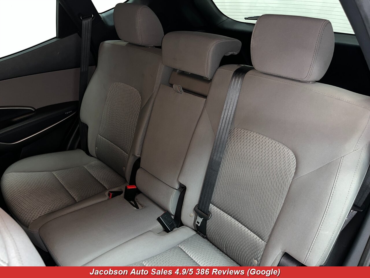 2014 Hyundai SANTA FE Sport 2.4L AWD - Photo 32 - Oshkosh, WI 54901