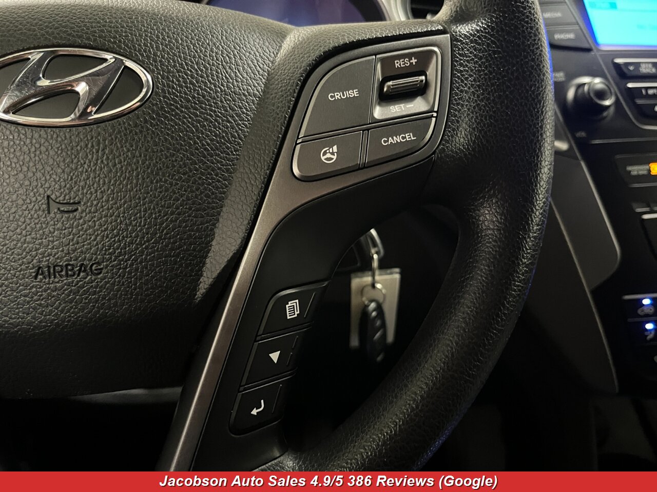 2014 Hyundai SANTA FE Sport 2.4L AWD - Photo 8 - Oshkosh, WI 54901