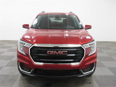 2022 GMC Terrain SLE AWD   - Photo 2 - Oshkosh, WI 54901