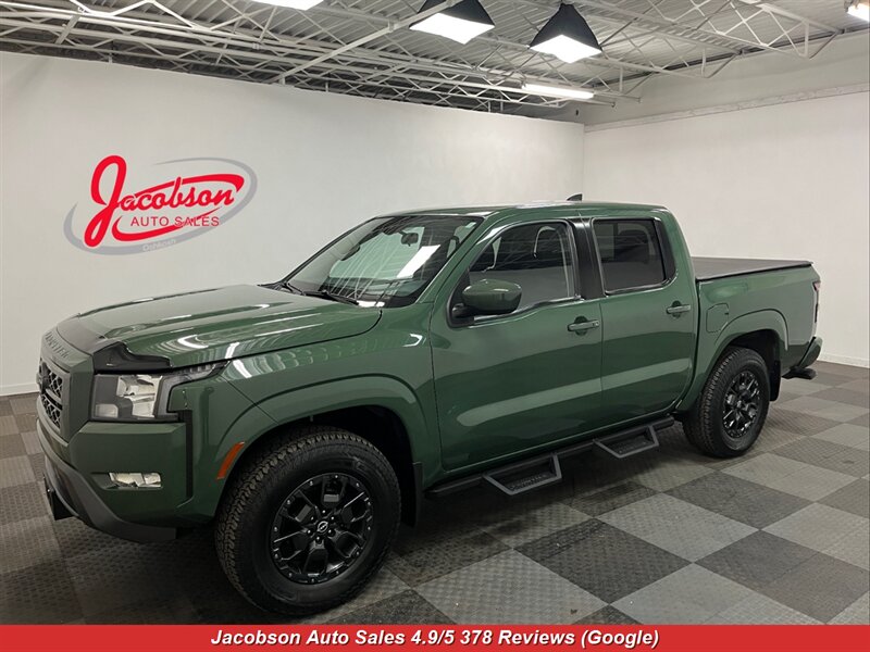 2022 Nissan Frontier SV Crew Cab 4x4  