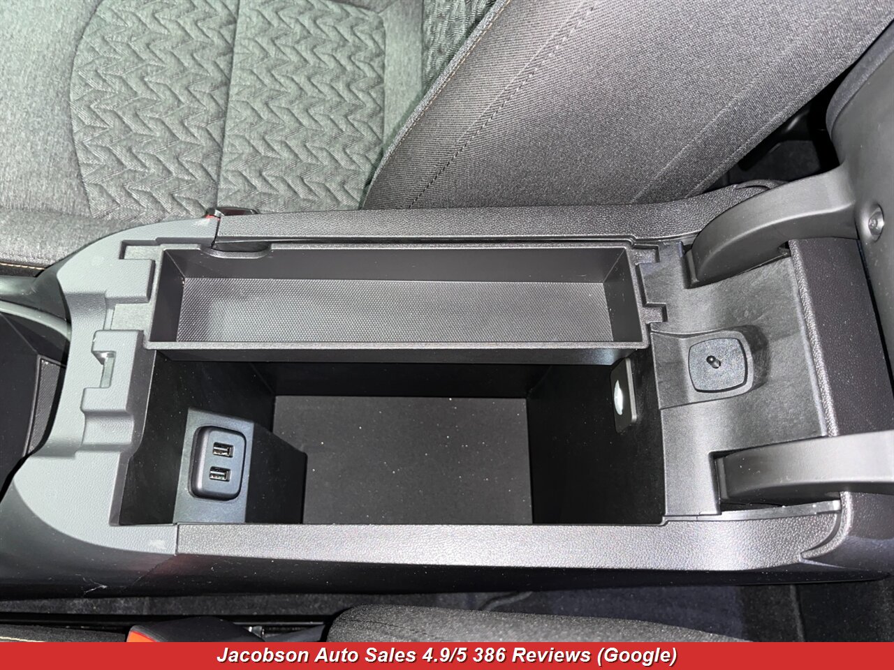 2024 Chevrolet Equinox LT 4x4 - Photo 24 - Oshkosh, WI 54901