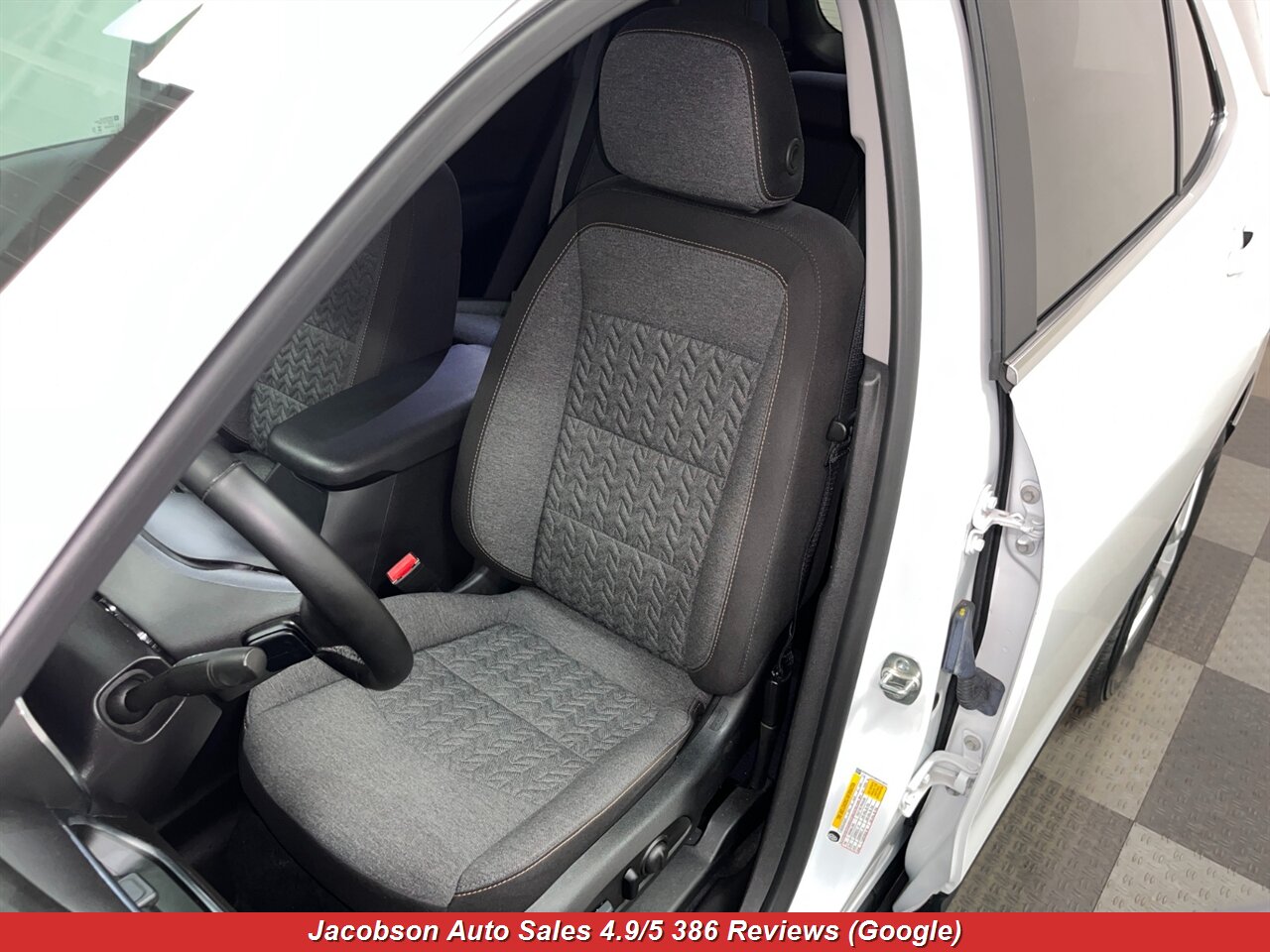 2024 Chevrolet Equinox LT 4x4 - Photo 34 - Oshkosh, WI 54901