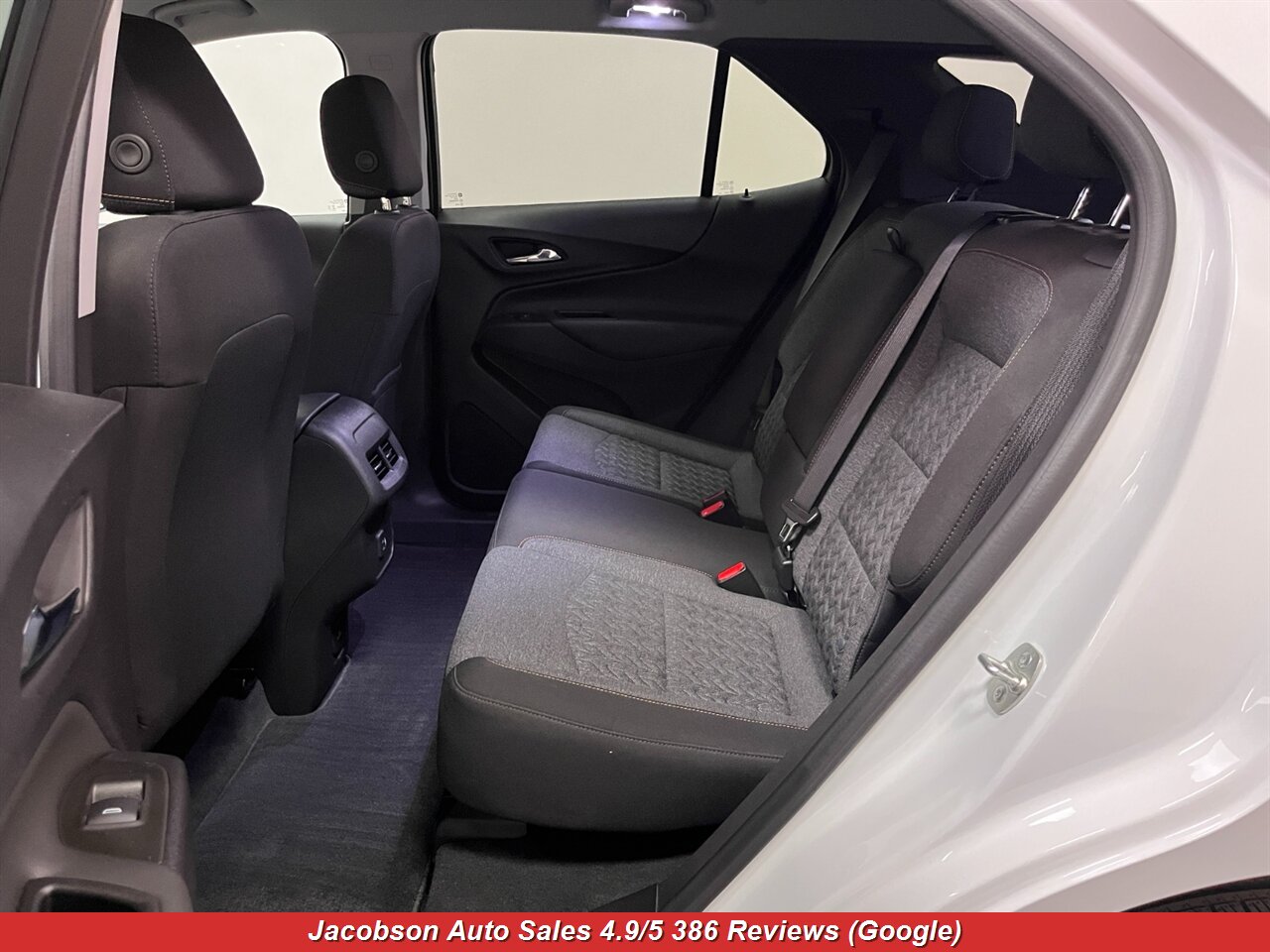 2024 Chevrolet Equinox LT 4x4 - Photo 36 - Oshkosh, WI 54901