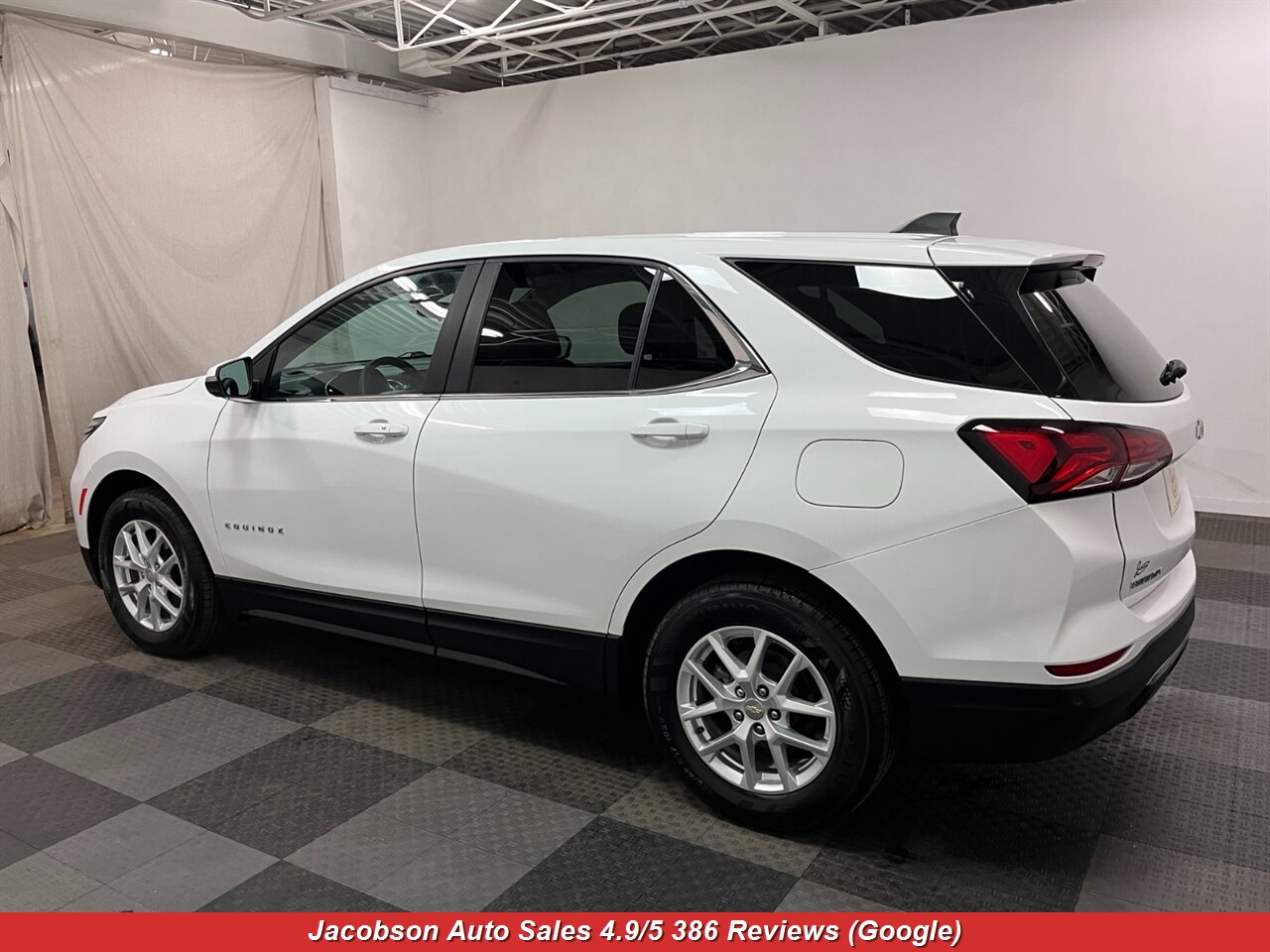 2024 Chevrolet Equinox LT 4x4 - Photo 40 - Oshkosh, WI 54901