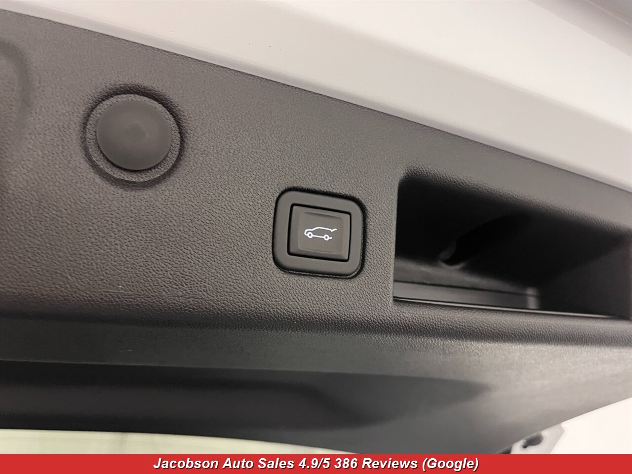 2024 Chevrolet Equinox LT 4x4 - Photo 45 - Oshkosh, WI 54901