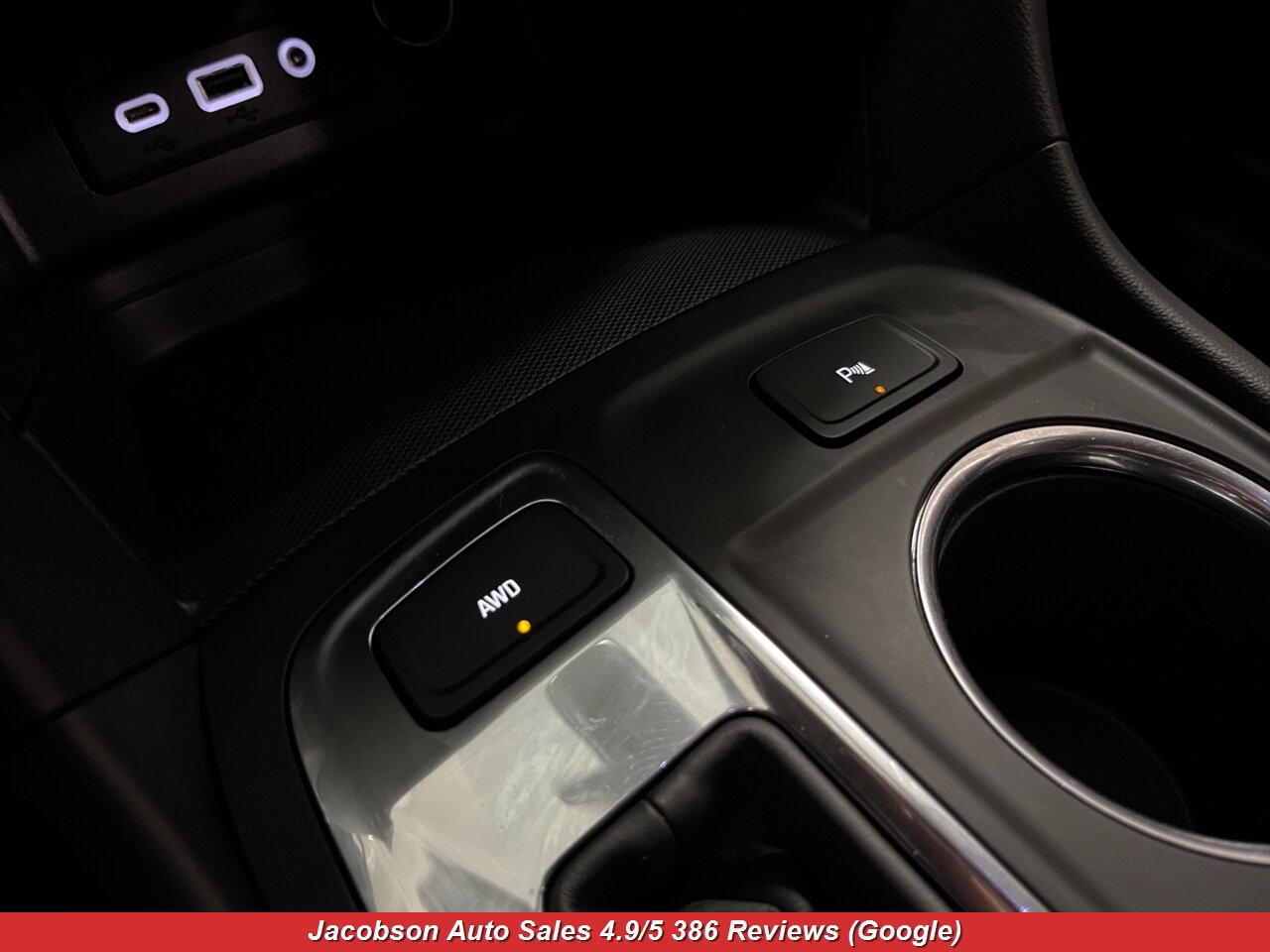 2024 Chevrolet Equinox LT 4x4 - Photo 19 - Oshkosh, WI 54901