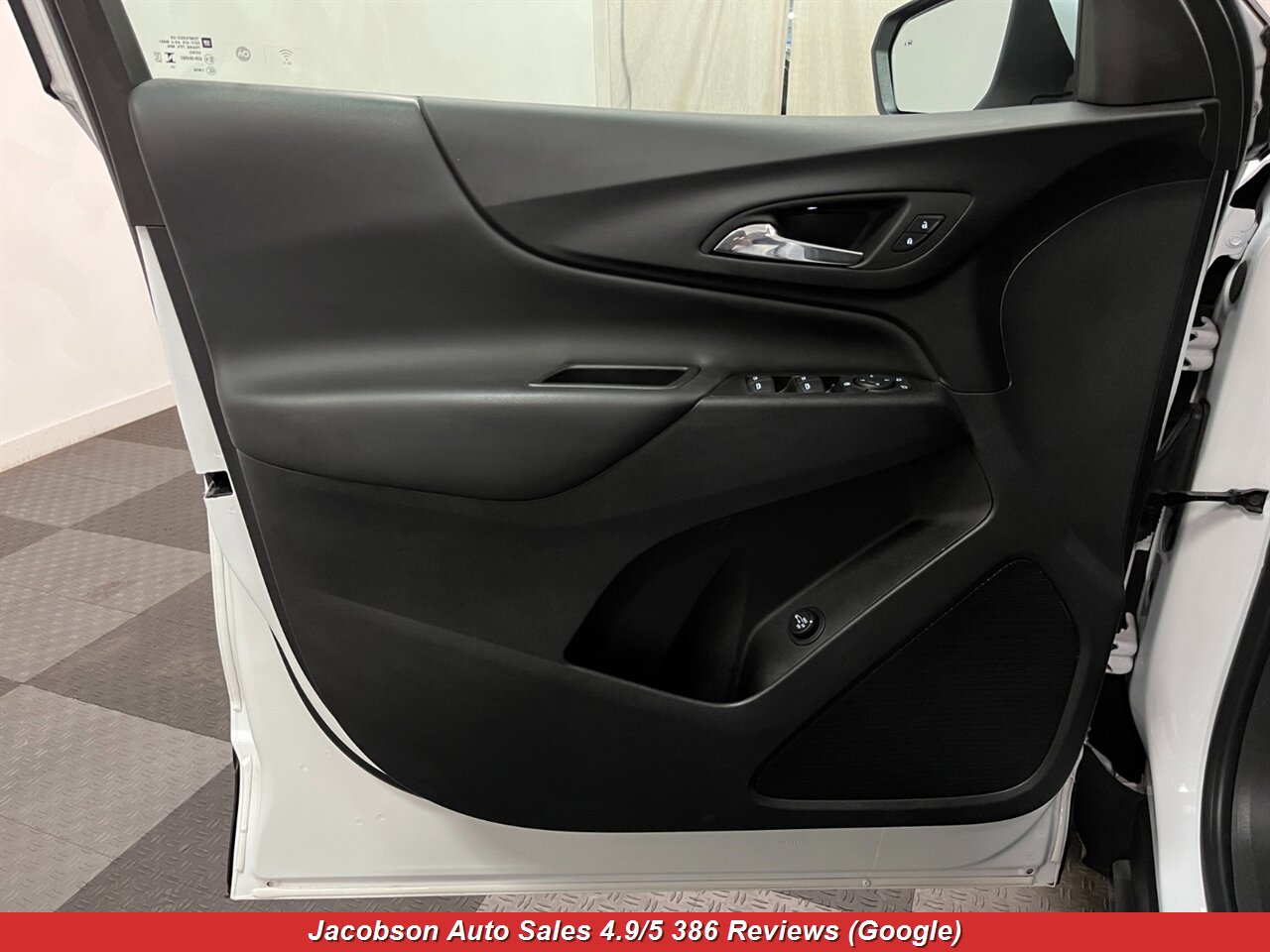 2024 Chevrolet Equinox LT 4x4 - Photo 30 - Oshkosh, WI 54901