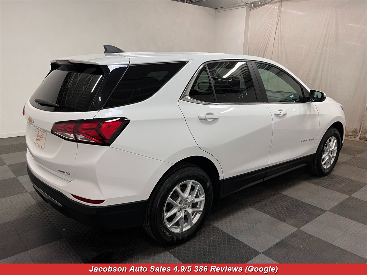2024 Chevrolet Equinox LT 4x4 - Photo 47 - Oshkosh, WI 54901