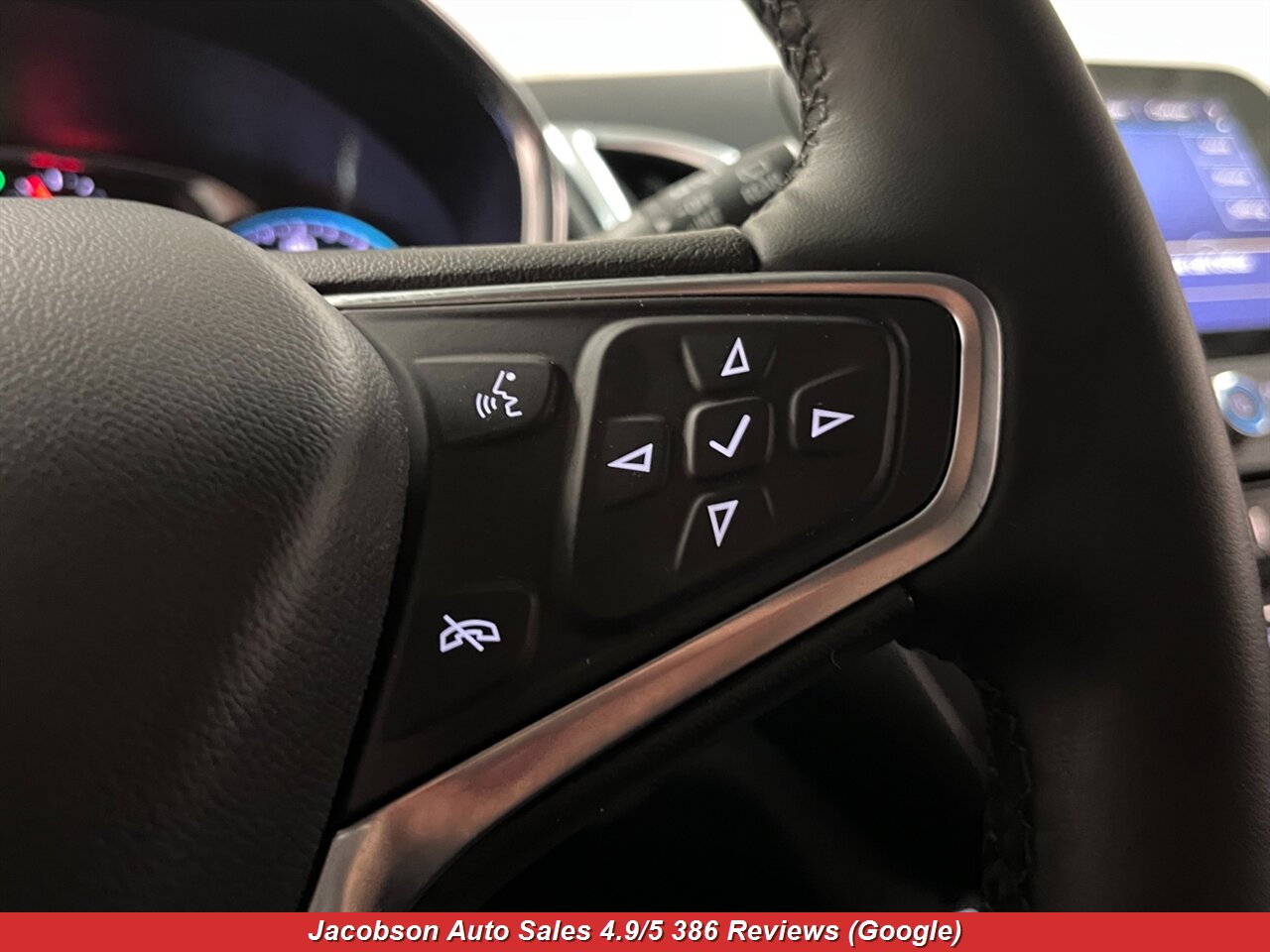 2024 Chevrolet Equinox LT 4x4 - Photo 11 - Oshkosh, WI 54901