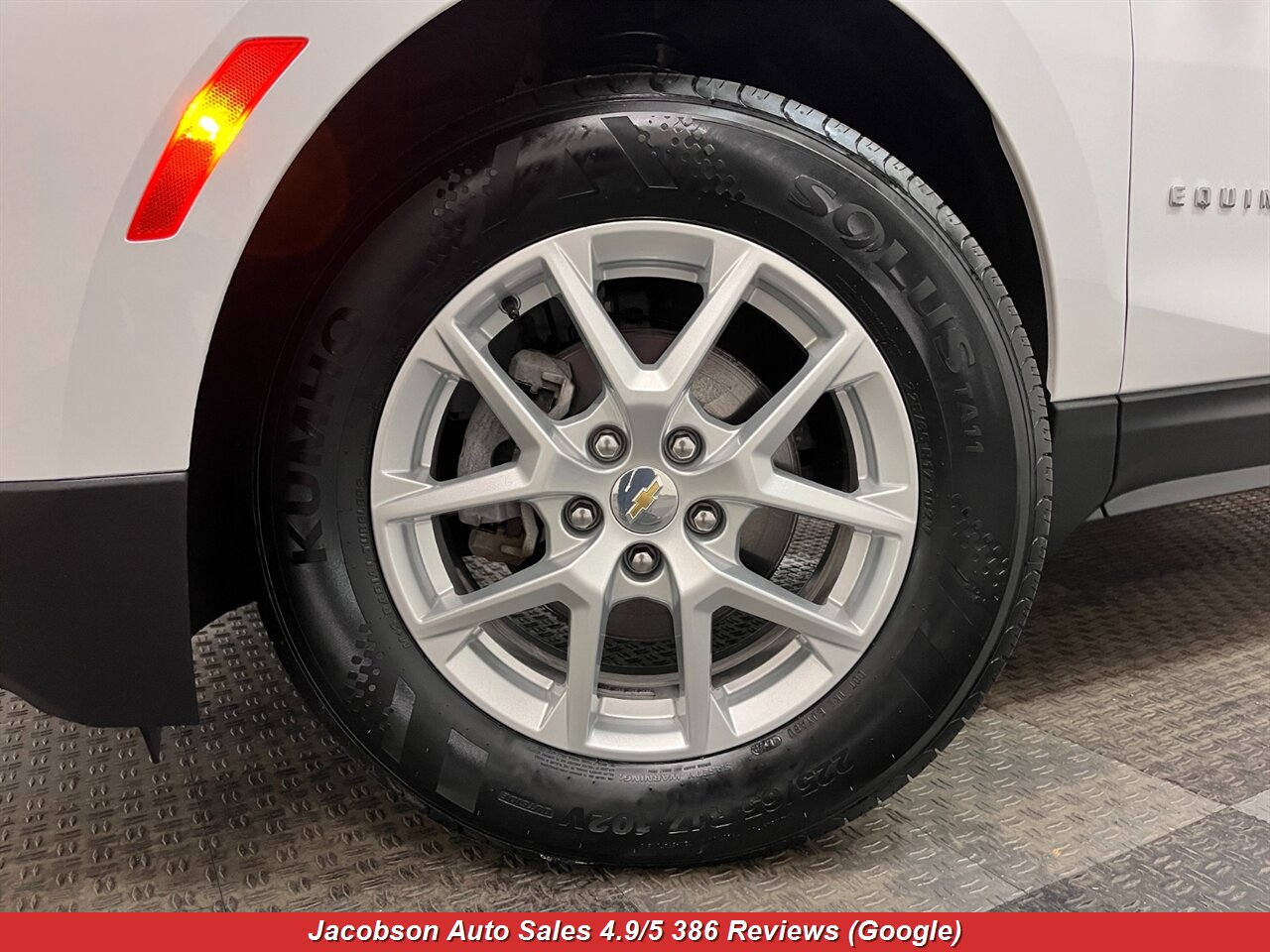 2024 Chevrolet Equinox LT 4x4 - Photo 61 - Oshkosh, WI 54901