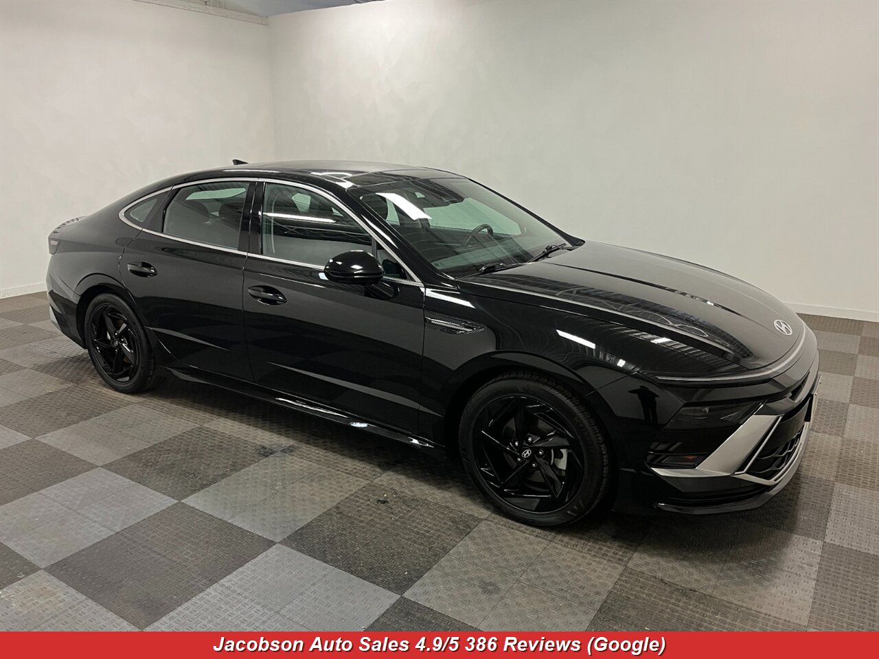 2024 Hyundai SONATA SEL - Photo 3 - Oshkosh, WI 54901