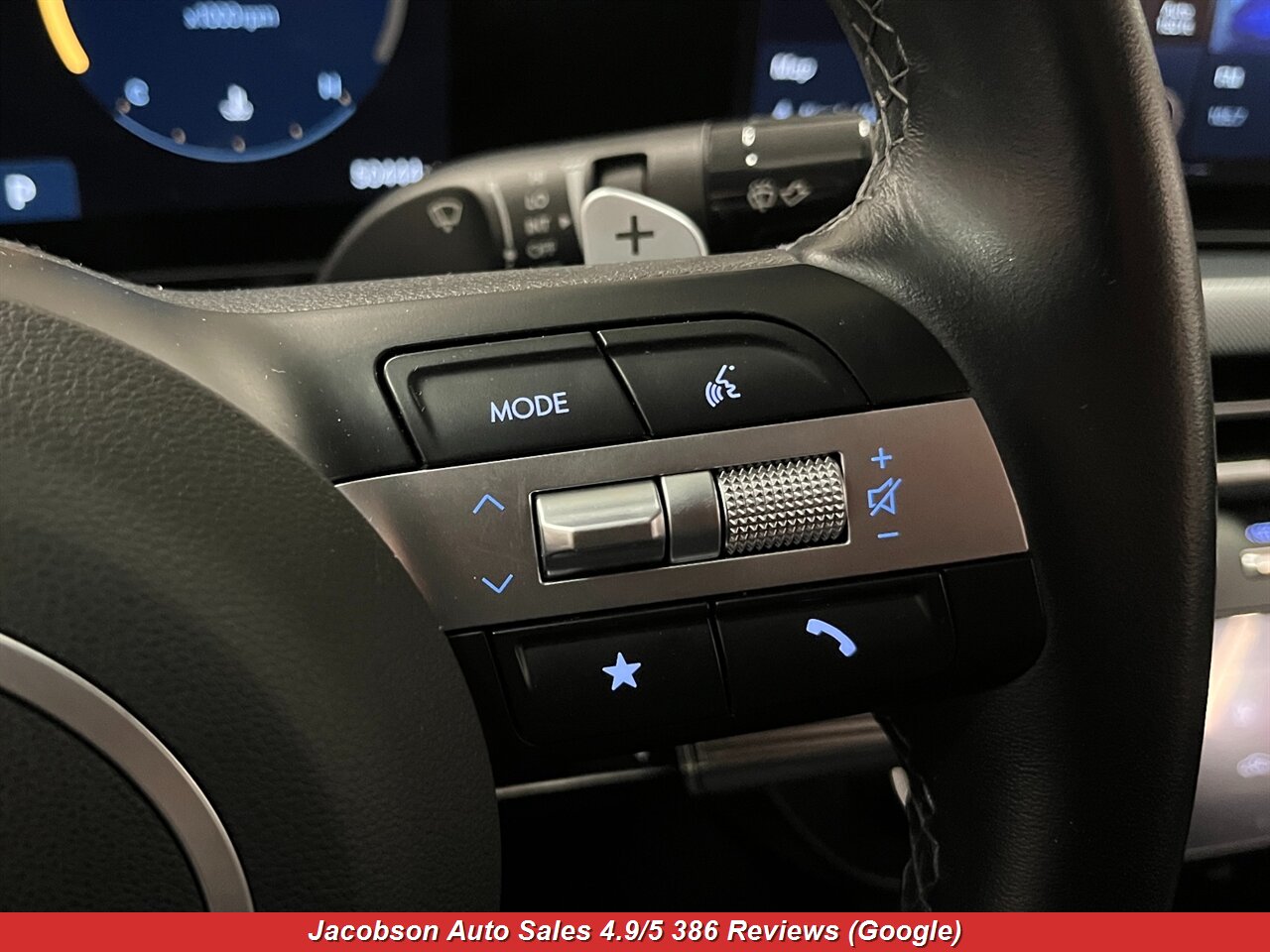 2024 Hyundai SONATA SEL - Photo 12 - Oshkosh, WI 54901