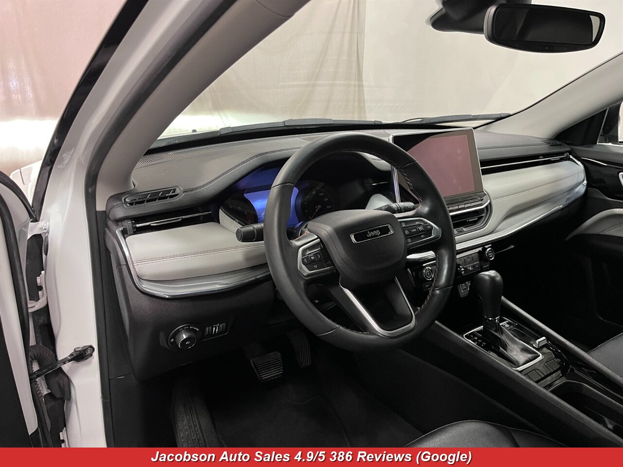 2022 Jeep Compass Limited 4x4 - Photo 29 - Oshkosh, WI 54901